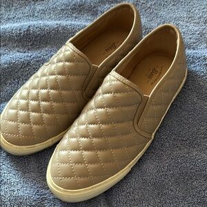 Bass Tan Quilted Slip-On Loafers